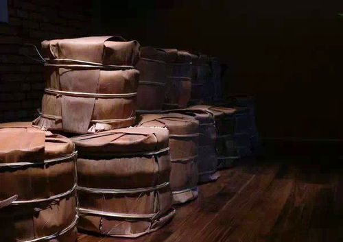 无叶普洱与精妙茶具 探索茶道的另一面